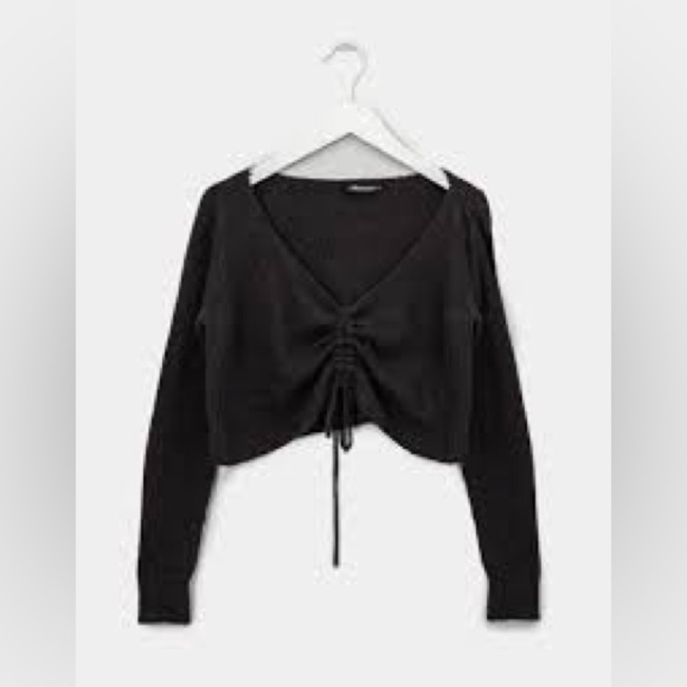 NWT Black Olivaceous Black Cropped Tie Front Sweater NWT Size L